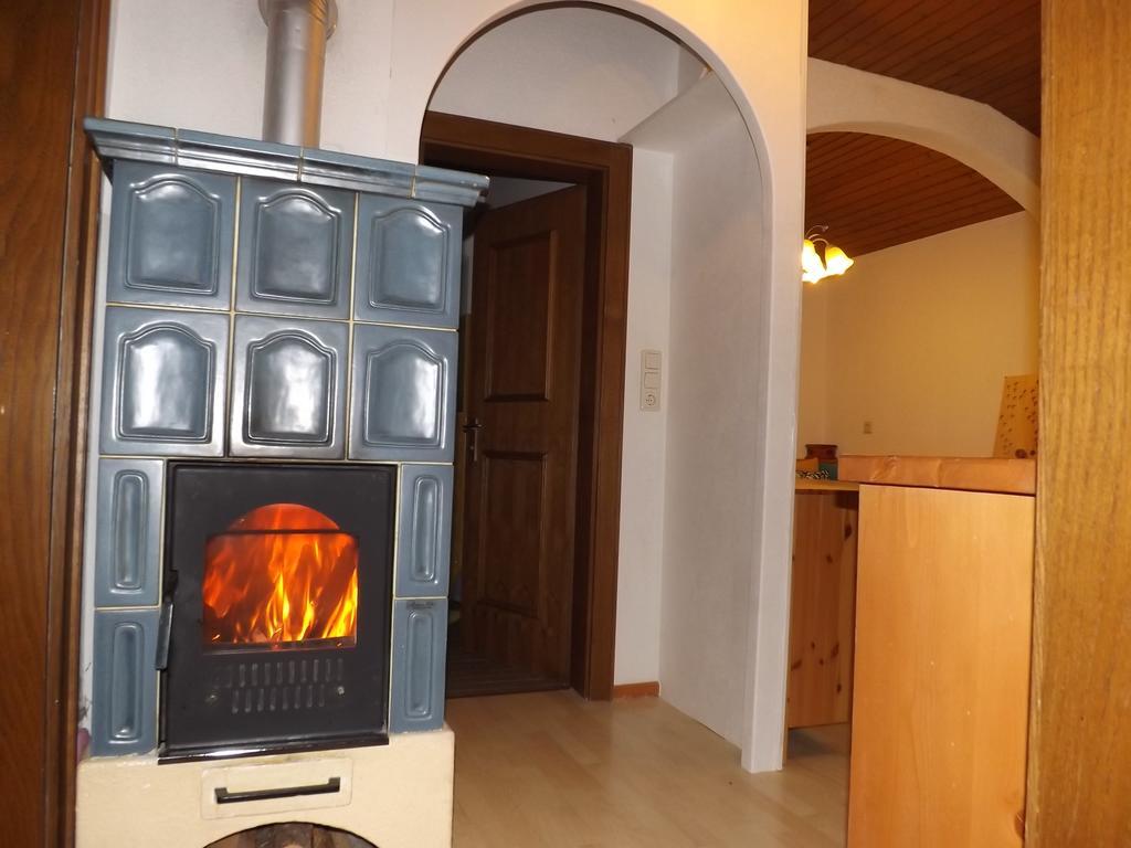 Haus Enzian Apartment Митерзил Стая снимка